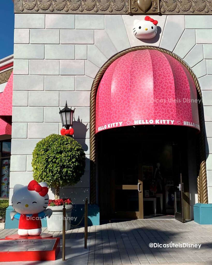 Como são as áreas de Hollywood e World Expo da Universal Studios loja Hello Kitty