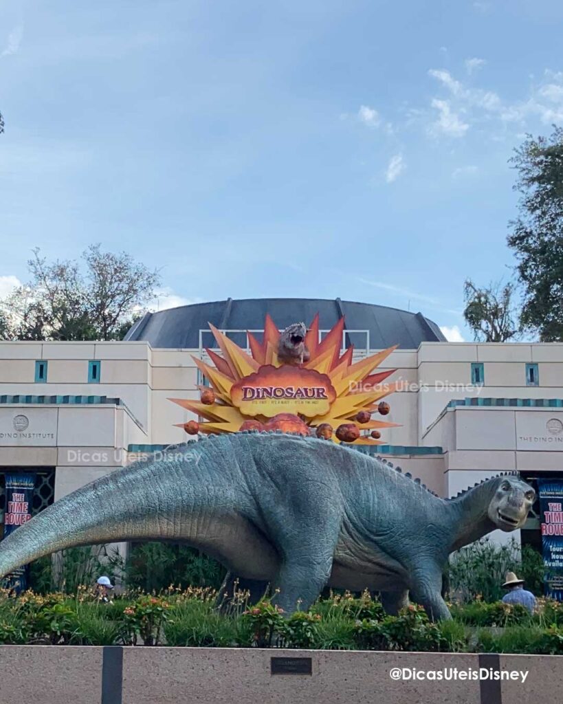 como-e-a-dinoland-usa-animal-kingdom-dinosaur-dicas-uteis-disney