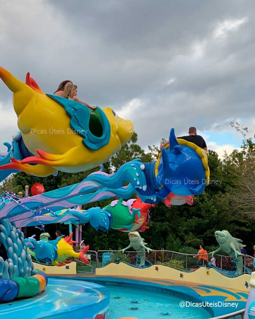 como-area-dr-seuss-parque-islands-of-adventure-atracao-one-fish-two-fish-blue-fish-red-fish-2-dicas-uteis-disney