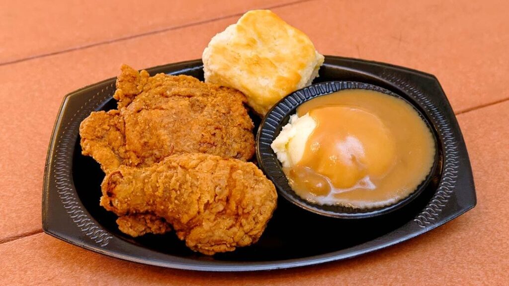 como-e-area-antarctica-restaurante-expedition-cafe-seaworld-frango-empanado-dicas-uteis-disney