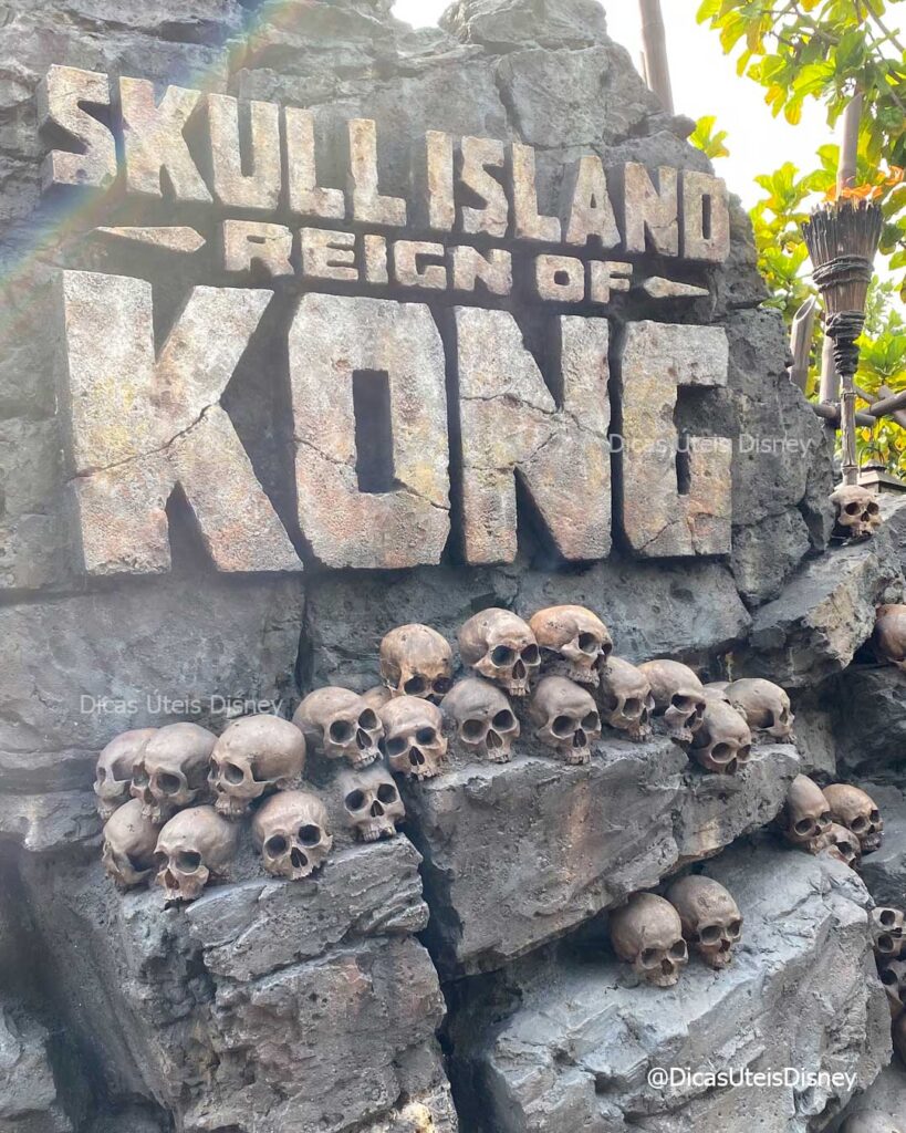 como-sao-areas-skull-islands-the-lost-continent-parque-islands-of-adventure-atracao-king-kong-dicas-uteis-disney