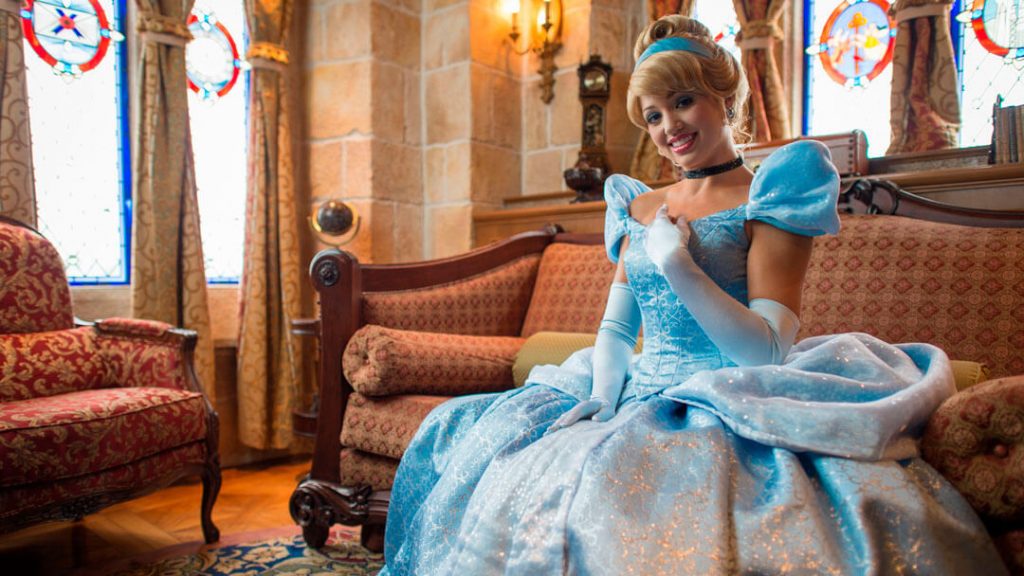 como-e-a-suite-da-cinderela-2-magic-kingdom-quarto-dicas-uteis-disney