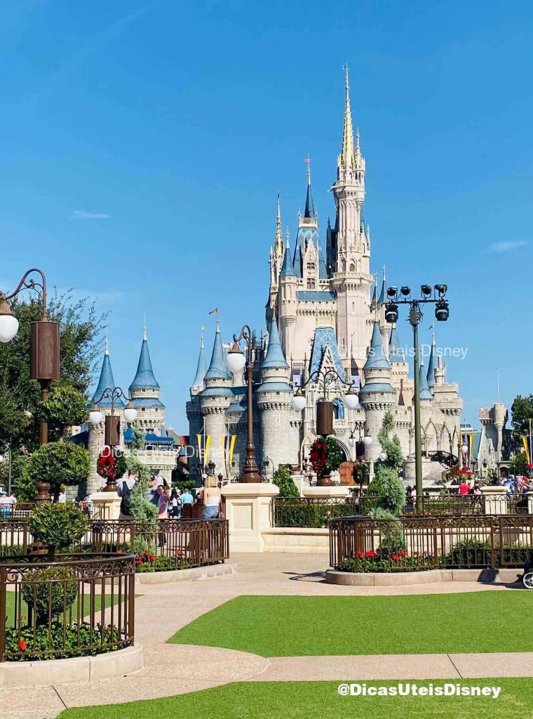 como-e-a-suite-da-cinderela-magic-kingdom-castelo-quarto-dicas-uteis-disney-1-1