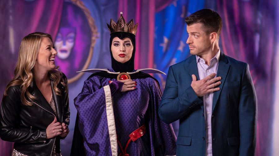 guia refeição personagens Disney story book branca de neve rainha má personagens